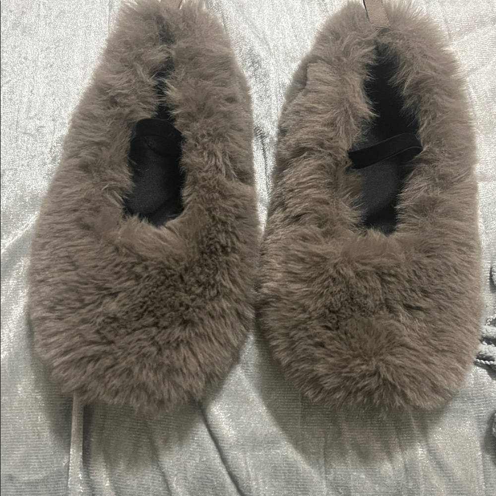 Zara Faux Fur Slippers - Brown